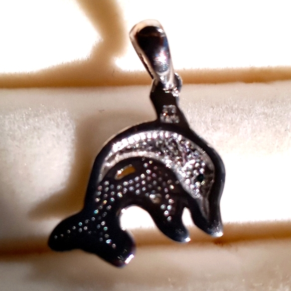 KARIS BLUE DIAMOND AND WHITE DIAMOND ACCENT DOLPHIN 🐬 PENDANT - Picture 3 of 6